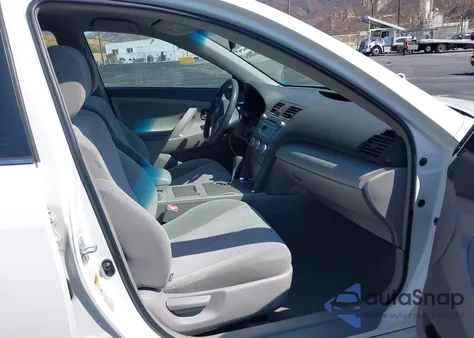 2011 Toyota Camry Le z USA, uszkodzony, nr VIN 4T4BF3EK0BR132725